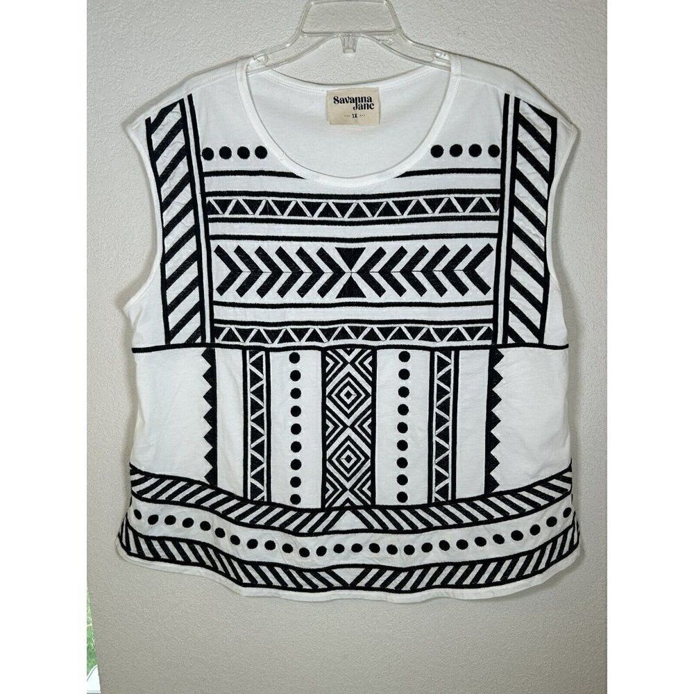Savanna Jane Black And White Tribal Aztec Boho Embroidered Plus Size Top Size 1X